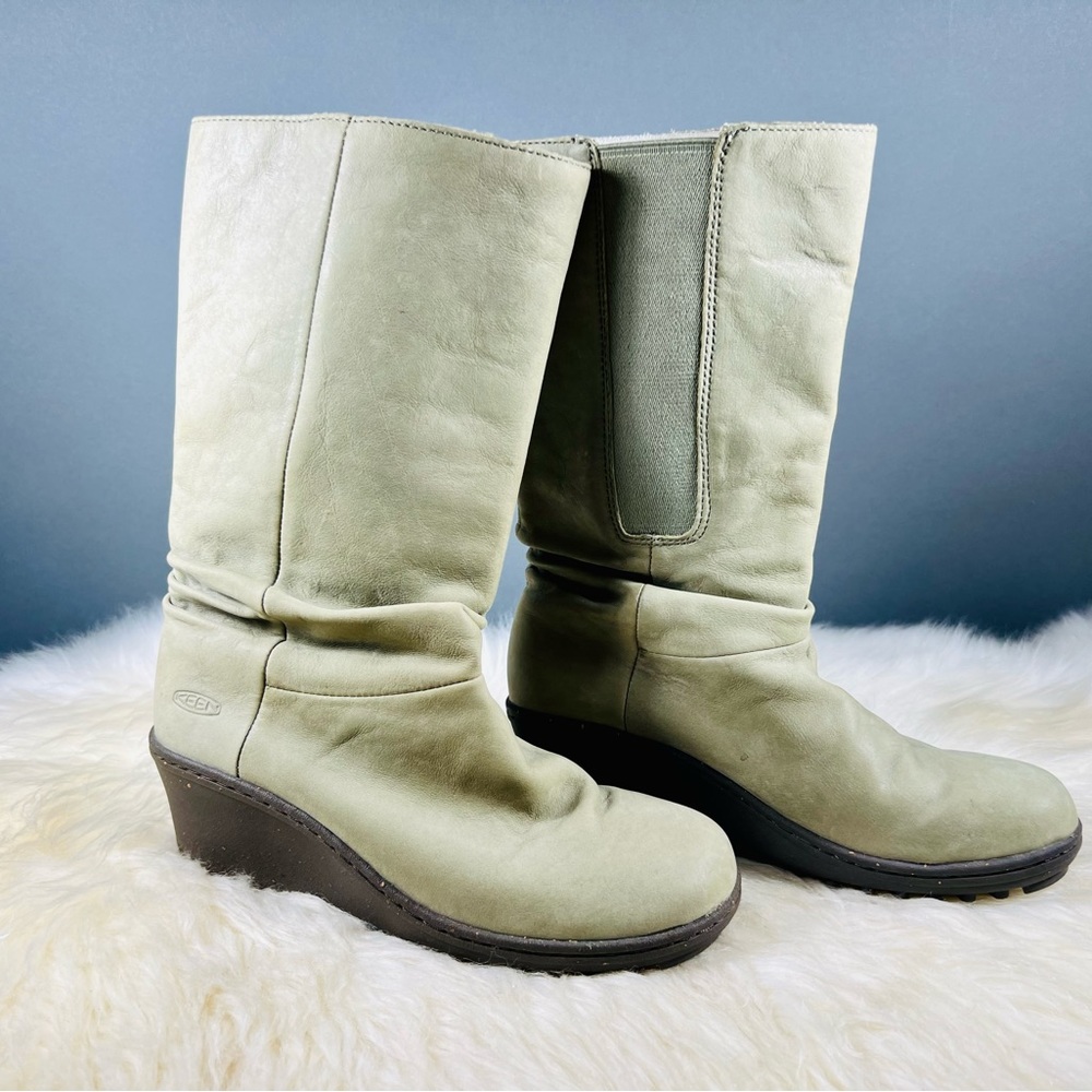 Keen mid-calf height sage suede wedge boots 7
